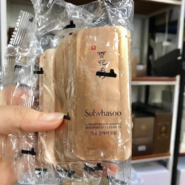 [mới 2024] duy nhất set 20 gói kem mắt nhân sâm sulwhasoo hàng siêu hiếm ít khi có gói lắm ạ.💰Giá : 400k/1 set 20 gói
