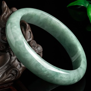 Vòng tay đá ngọc bích tông màu xanh lá thời trang