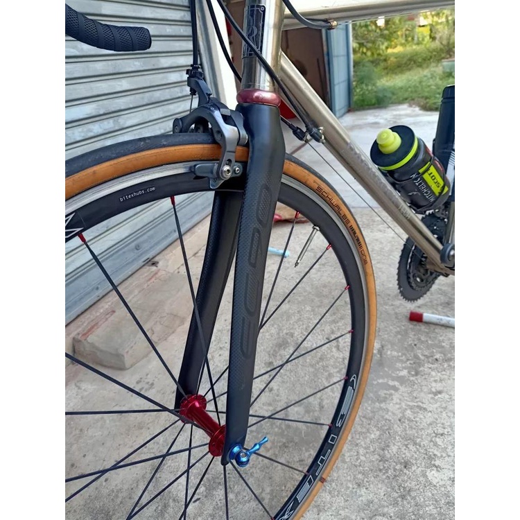 Phuộc Trước Bằng Sợi Carbon Cứng 700C Cho Xe Đạp
