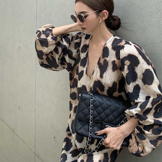 Đầm Midi Tay Dài Cổ Chữ V Dáng Rộng Họa Tiết Da Báo Thời Trang Hàn Quốc Cho Nữ