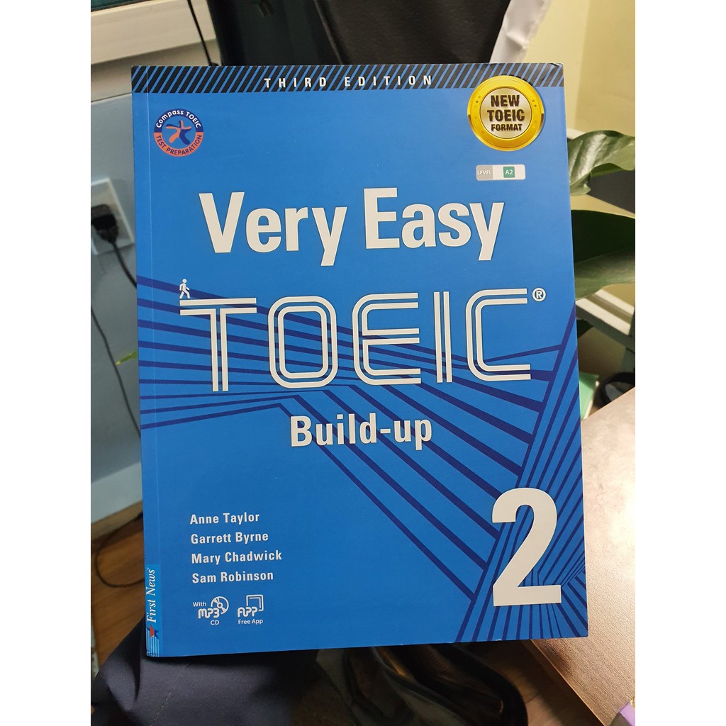 Sách - Combo 3 Cuốn Luyện Thi NEW TOEIC. Trình Độ Sơ - Trung Cấp (Very Easy TOEIC 1 + Very Easy TOEIC 2 + TOEIC Upgrade)