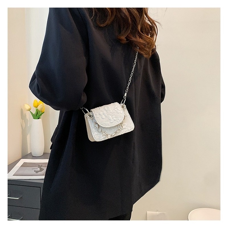 Túi Đeo Chéo Hình Vuông Nhỏ Phối Dây Xích Thời Trang Mùa Hè 2022 NB00043