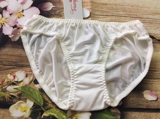 Quần lót Triumph Diva 09 mini 76-906 ( Form rất nhỏ)