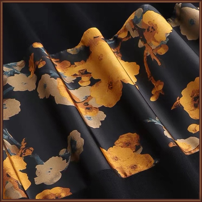 Đầm Hoodie Tay 3/4 Dáng Rộng In Họa Tiết Hoa Màu Tương Phản Thời Trang Cho Nữ