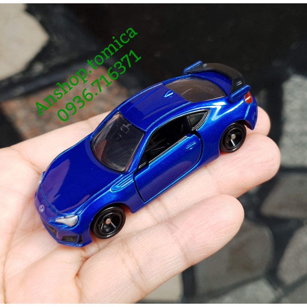 Mô hình xe Subaru mở được cửa màu xanh dương tomica Nhật Bản