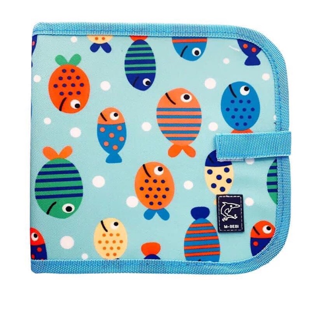 Bảng vẽ tặng kèm 12 cây bút cho bé