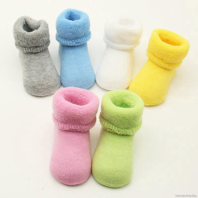 Vớ cotton xinh xắn dành cho bé từ 0 đến 6 tháng tuổi