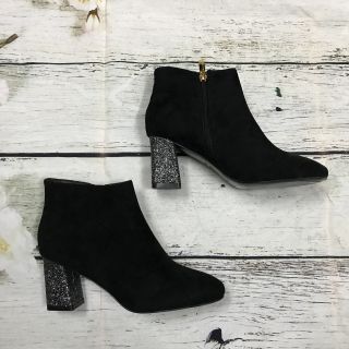 Boots sale đồng giá 250k