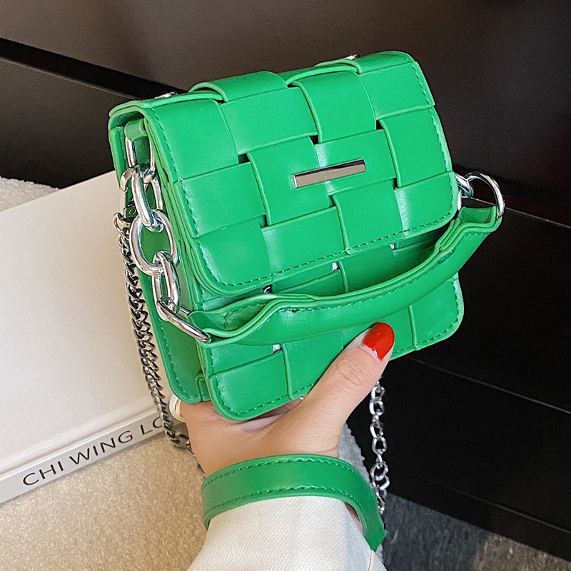 Túi đeo vai IELGY họa tiết đan xen kẽ dây xích mini thời trang dành cho nữ