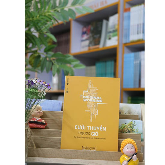 Sách - Cưỡi Thuyền Ngược Gió