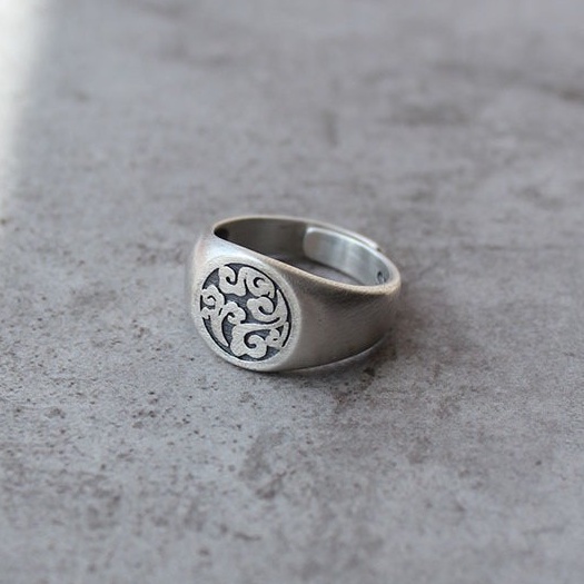 Nhẫn Nam Cổ điển Mây Thiểu số Cá Tính Kim loại Không phai màu làm như cũ Màu bạc Chiều rộng NH-081