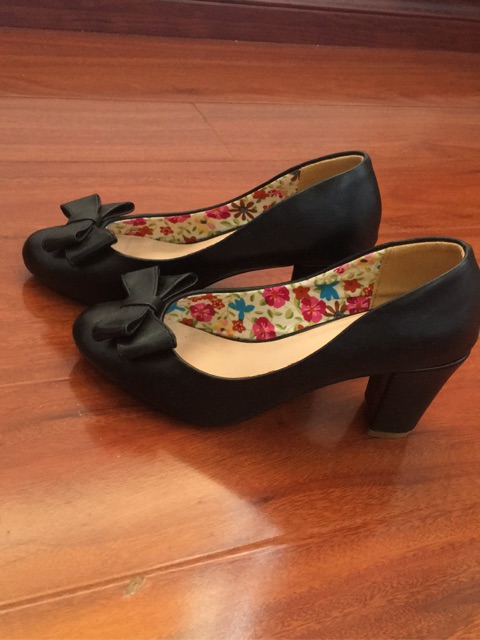 Thanh lý giày size 35