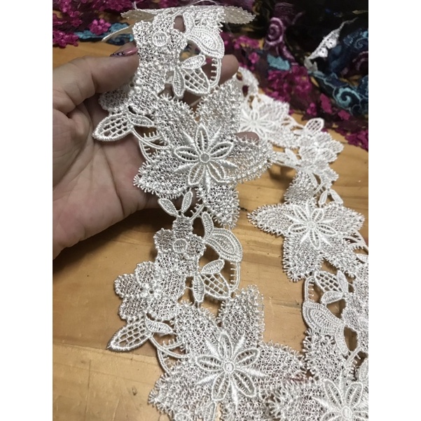 1 m Ren thêu bản rộng 7cm
