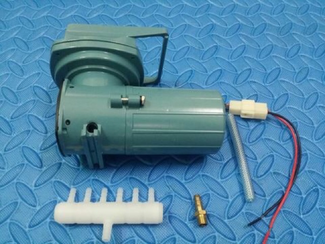 Máy Sủi khí bể cá (thổi khí oxy RESUN) xài bình ắc quy 12v (Model: MPQ-903)