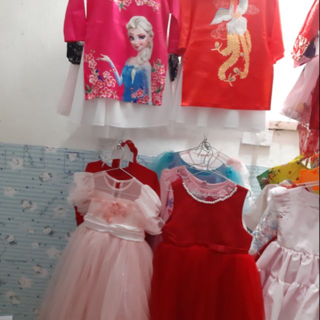 Combo váy hoa trắng va elsa