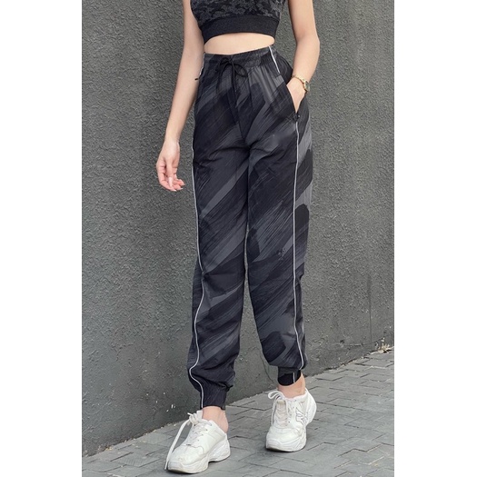 QUẦN JOGGER THỂ THAO NỮ, QUẦN JOGGER VIỀN TRẮNG VẢI DÙ KHOÁ TÚI XỊN, QUẦN TẬP GYM, ZUMBA, AEROBIC