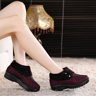 ₪№◘Giày vải Bắc Kinh cũ, nữ, bông cho người trung niên và cao tuổi mùa đông, bà mẹ đế mềm chống trượt, già bọc n