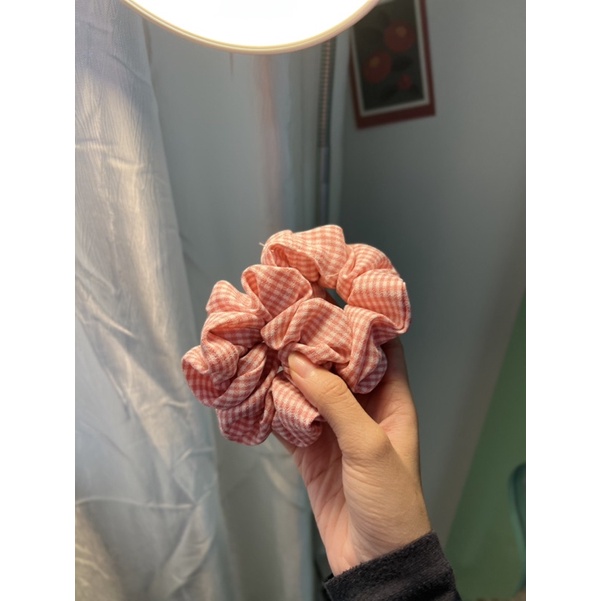 Dây cột tóc scrunchies