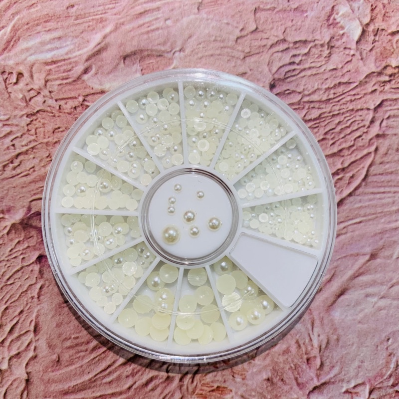 Khay trai nửa gắn móng