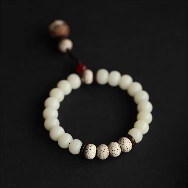 Vòng tay Bồ Đề Bạch Ngọc