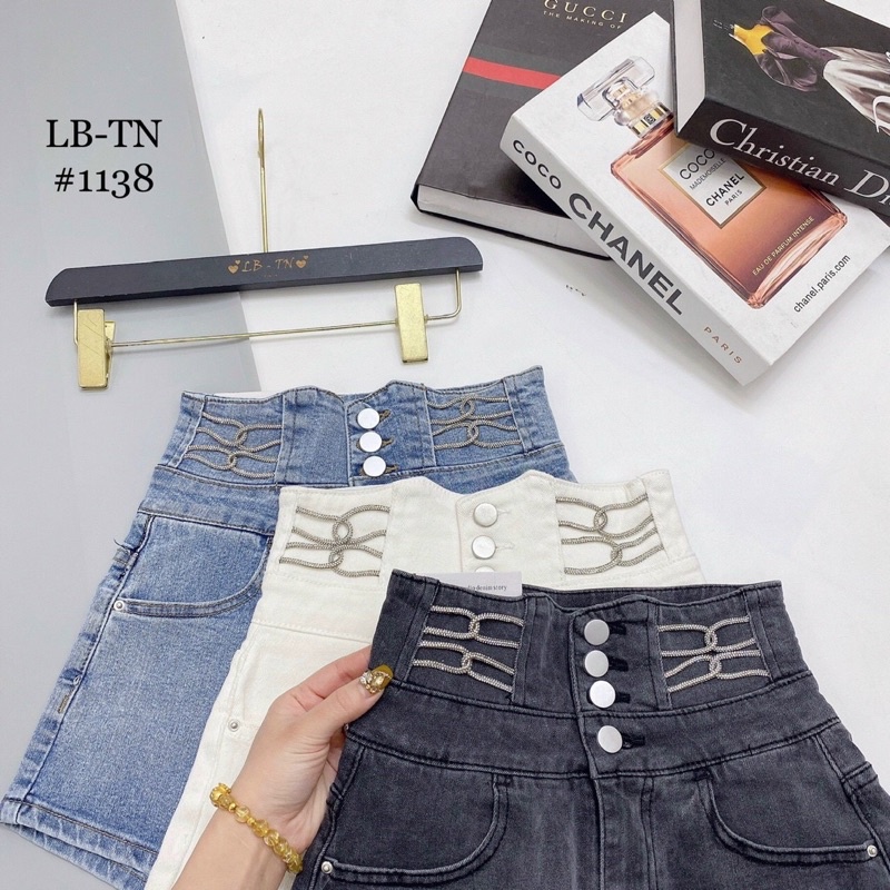 Quần short jean cạp cao đính đá