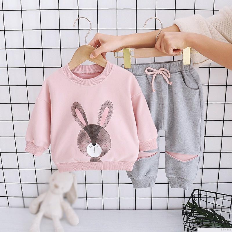 Set áo thun tay dài cổ tròn in họa tiết hoạt hình phối quần dài thời trang mùa thu cho bé gái Se7en