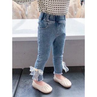 Quần jeans nơ bé gái
