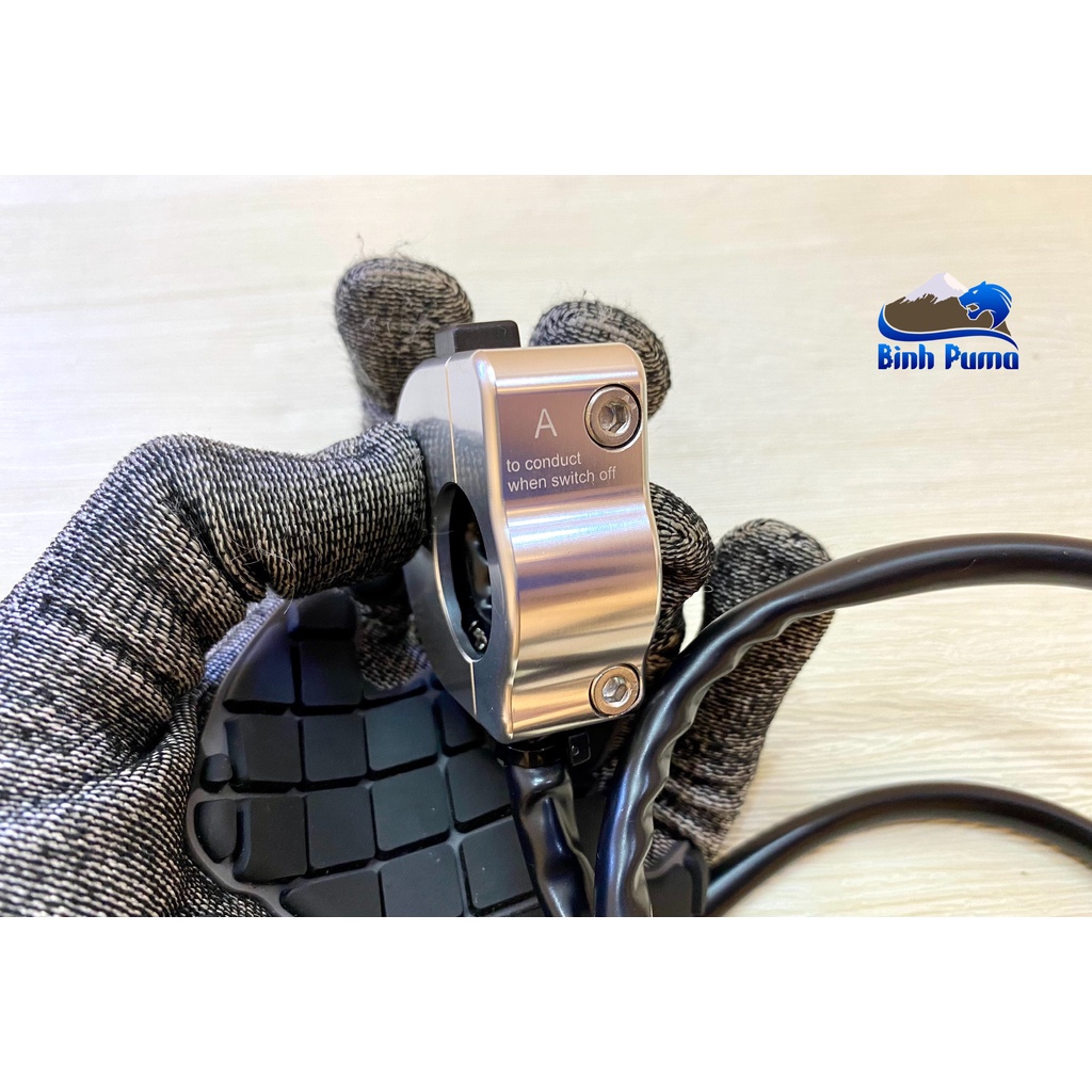 Cùm công tắc phải TAKEGAWA