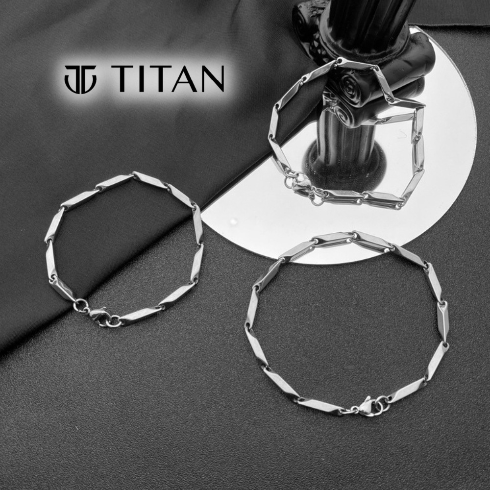 Vòng tay nam nữ sợi thanh mảnh, lắc tay titan cặp đôi đeo rất phù hợp, vòng tay Titan Shop bạc nam nữ chất liệu không gỉ