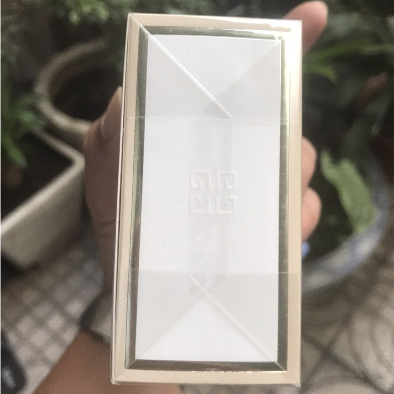 Nước hoa nữ Givenchy Dahlia Divin Nude EDP 75ml