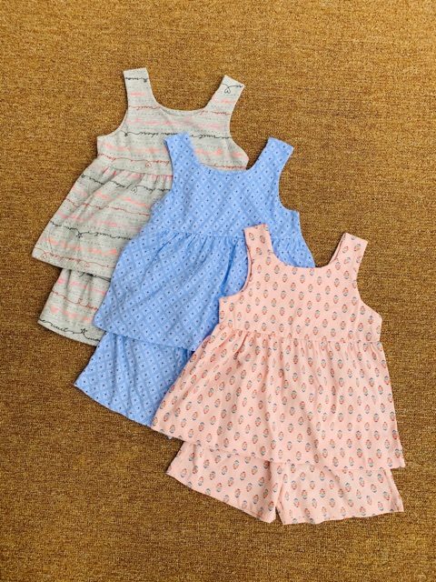 Bộ Strawberry bé gái