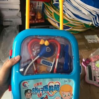 Vali đồ chơi bác sĩ dành cho các bé