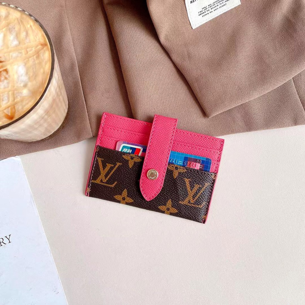 Card holder da họa tiết LV cổ điển chống trượt siêu mỏng có dây khóa cài