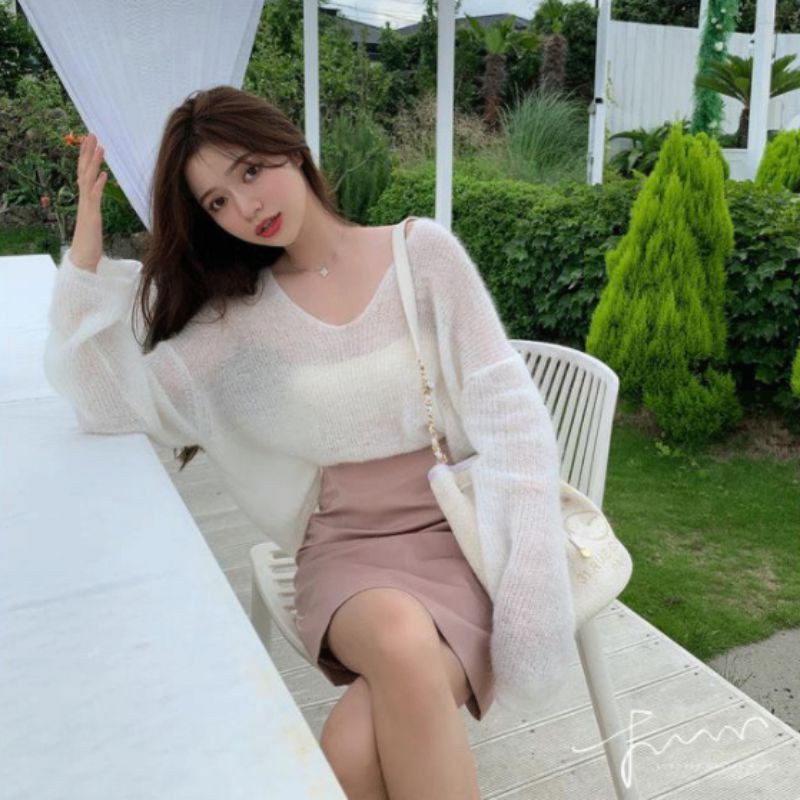 Áo sweater nữ tay dài cổ chữ V màu trơn