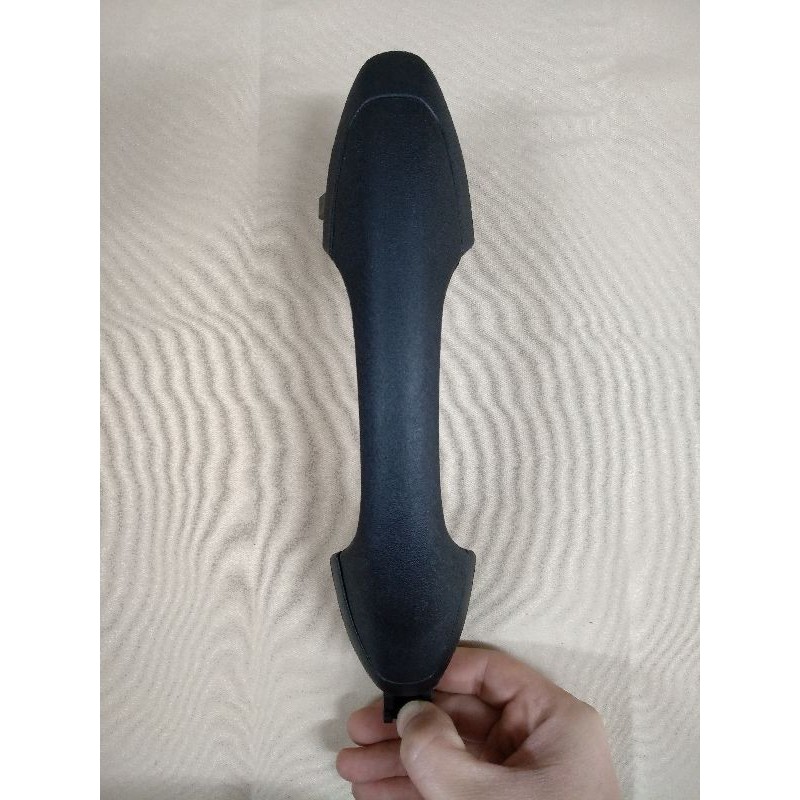 Tay mở cửa ngoài của Thaco Towner 950kg