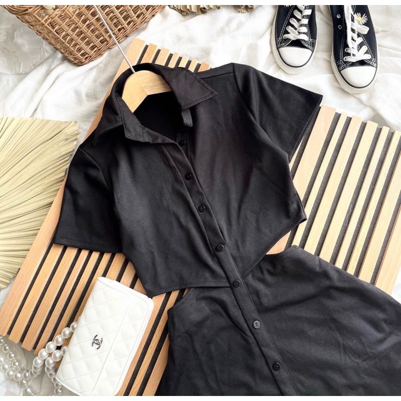 Đầm body đen khoét eo 2 bên