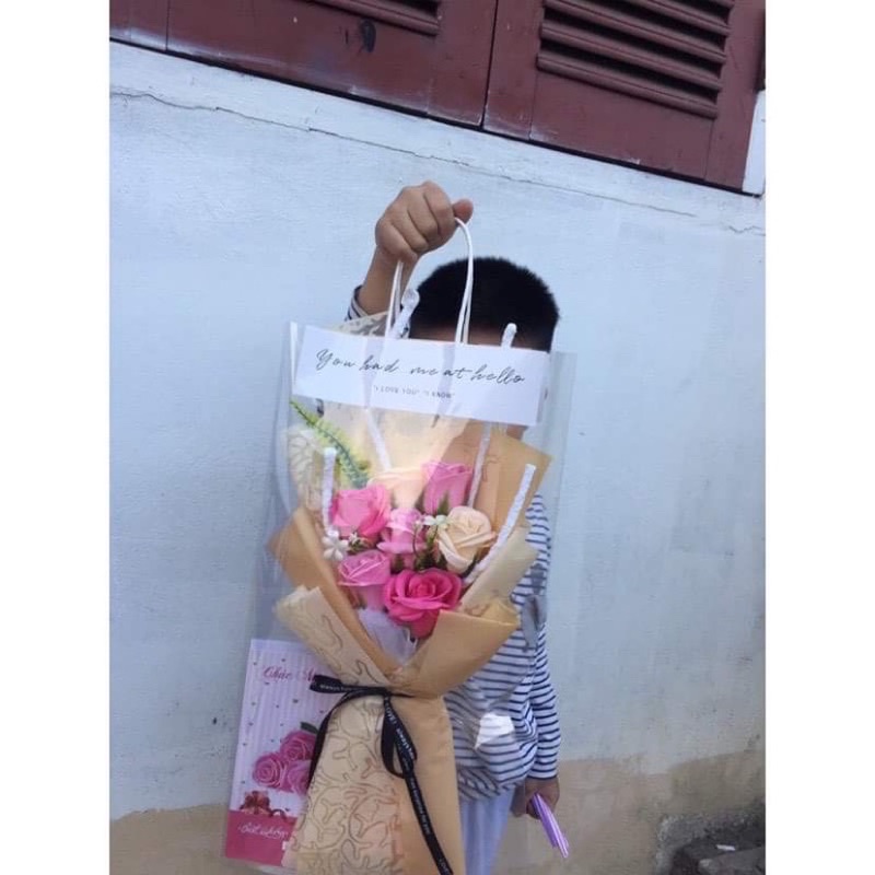 -Set Hoa hồng 7bông tặng kèm túi thiệp