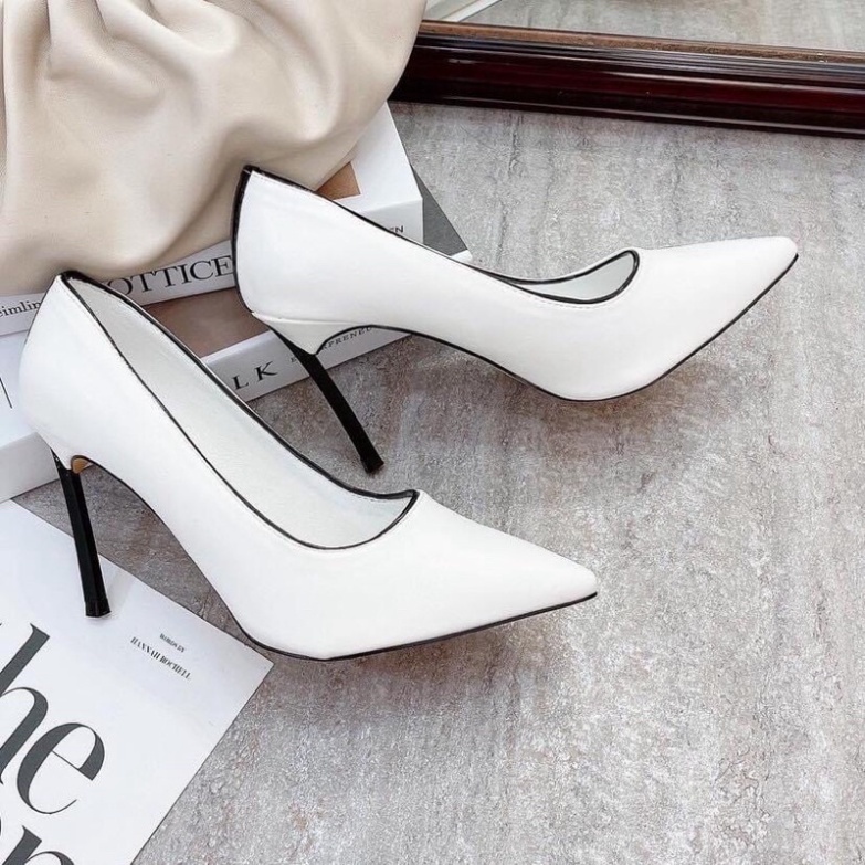 Giày cao gót viền đen cao cấp gót vát sang trọng