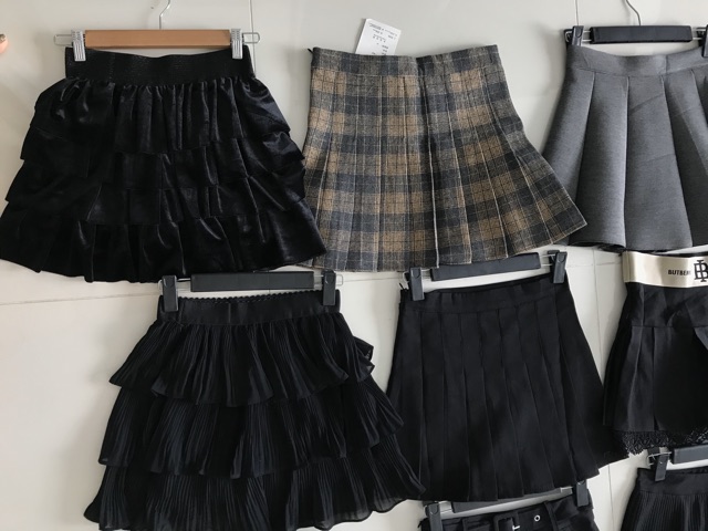 Chân váy xếp ly dạ kẻ