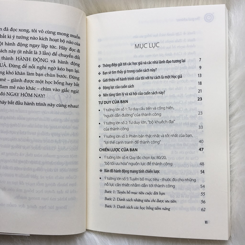 Sách - Kỹ năng sống 9 Tư Duy Nền Tảng Giúp Bạn Chinh Phục Mục Tiêu (Song Ngữ Anh - Việt) - Jen Vu Huong