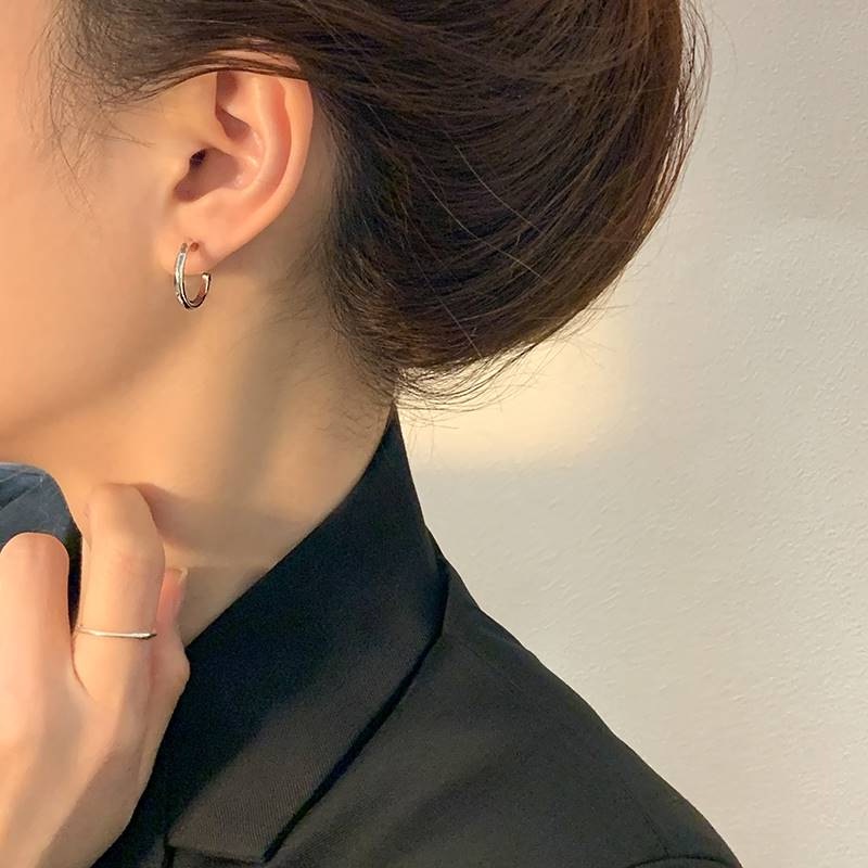 Bông Tai Mạ Bạc 925 Hình Tròn Đơn Giản Thời Trang Cho Nữ