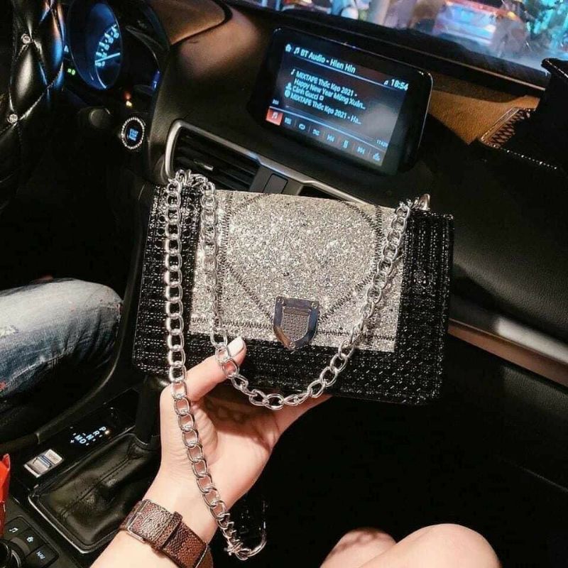 Túi xách đeo chéo kim sa đẹp sang chảnh