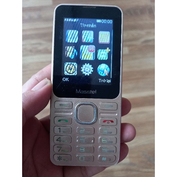 Điện thoại 2 sim Masstel A260 máy to,phím lớn kèm sạc