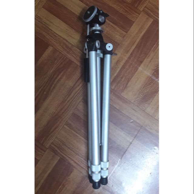 Chân máy ảnh full Kim loại