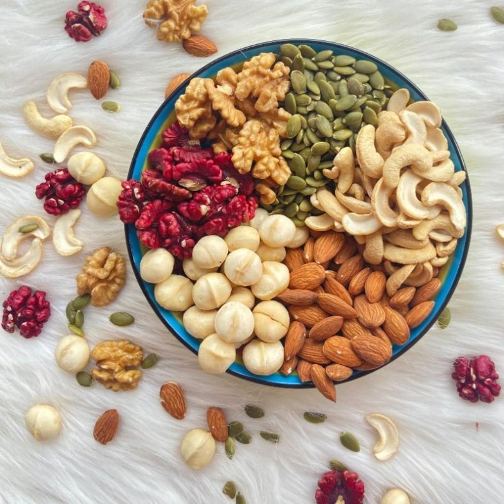 Hạt Mix Dinh Dưỡng 6 Loại Hạt Cao Cấp Onefood68, Ngũ cốc Ăn Kiêng Giảm Cân Gồm Macca, Hạt điều, Óc chó, Hạnh nhân