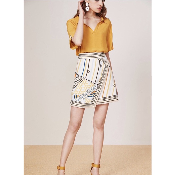 Chân váy hoạ tiết Lily