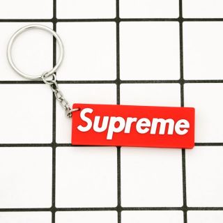 Móc khóa 3D Supreme