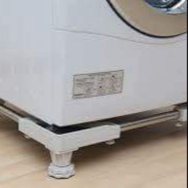 Kệ máy giặt. Tủ lạnh có bánh xe chắc chắn. Tặng kèm bệ bồn cầu cho bé