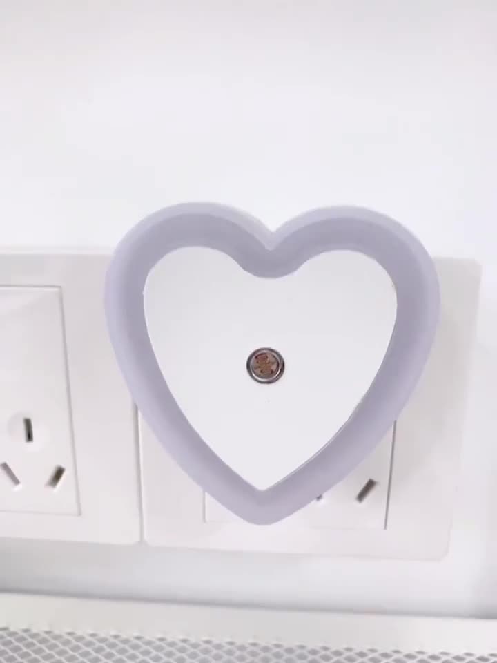 Đèn ngủ LED nhỏ nhắn hình trái tim sáng tạo cảm biến thông minh tiện dụng | BigBuy360 - bigbuy360.vn