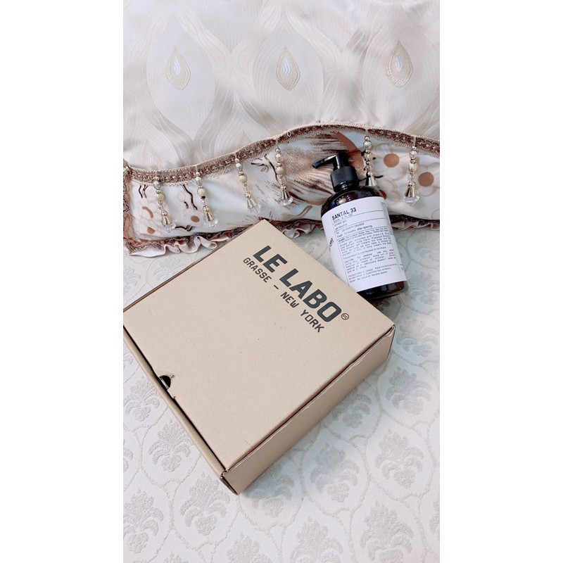 SỮA TẮM LELABO SANTAL 550ML GIÚP MỀM MẠI, HƯƠNG NƯỚC HOA LƯU MÙI LÂU, GIÚP DA TRẮNG SÁNG ( le labo)